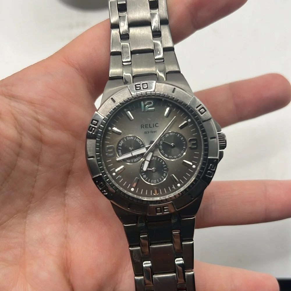 Relic Wristwatch Silver Links Mens Stainless Steel Water Resistant